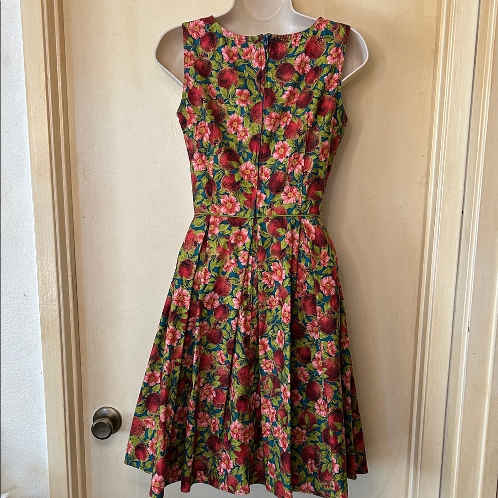Retrolicious Elizabeth Swing Floral Button-Front Mini Dress size XS - Picture 6 of 12